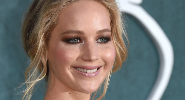 Jennifer Lawrence Teeth: Veneers Transformation