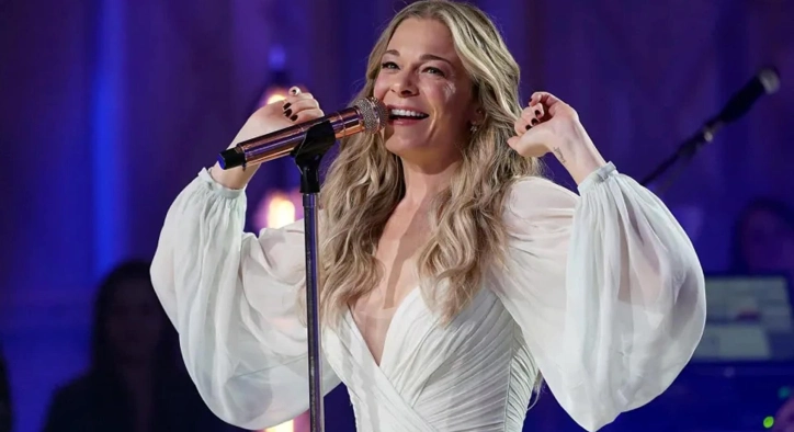 The Story Behind LeAnn Rimes Smile