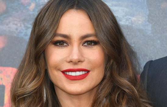 Sofia Vergara Teeth: Veneers & Dental Makeover