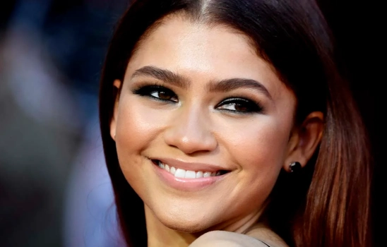Zendaya Teeth: Veneers & Dental Transformation